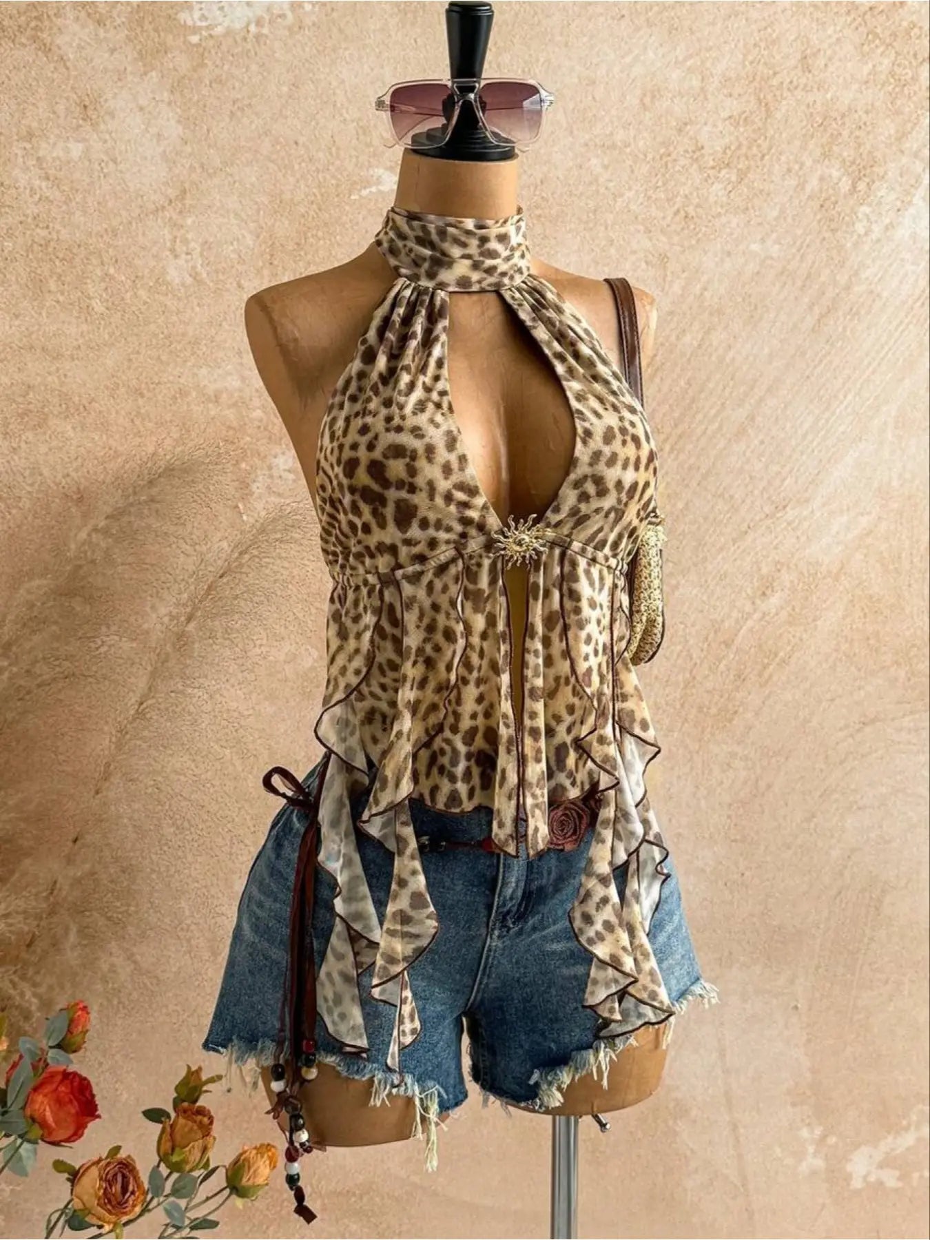 Women'S Leopard Print Scarf Backless Sleeveless Bow Tie Short Top, Casual Sleeveless Halter, Fitted Boho Bohemian Chic Style, Suitable for Beach, Holiday, Wedding, Music Festival, All Seasons
