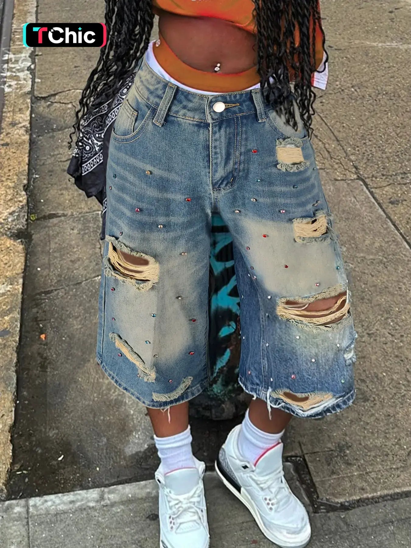 Vintage Light Wash Rhinestone Distressed Denim Capris, High Rise Oversized Baggy Fit 3/4 Jeans, Trendy 90S Hip Hop Streetwear Edgy Bottoms Pants Women
