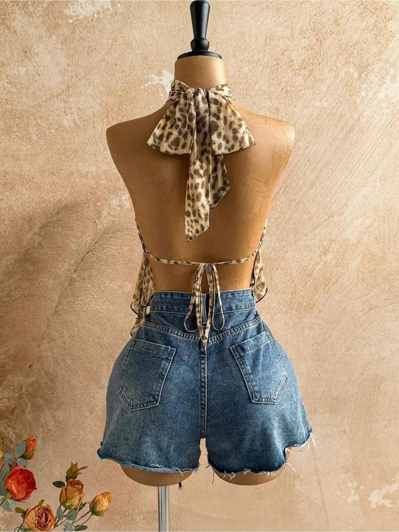 Women'S Leopard Print Scarf Backless Sleeveless Bow Tie Short Top, Casual Sleeveless Halter, Fitted Boho Bohemian Chic Style, Suitable for Beach, Holiday, Wedding, Music Festival, All Seasons